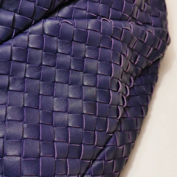 Bottega Veneta Intrecciato Woven Leather Shoulder Bag in Purple - Picture 15 of 16